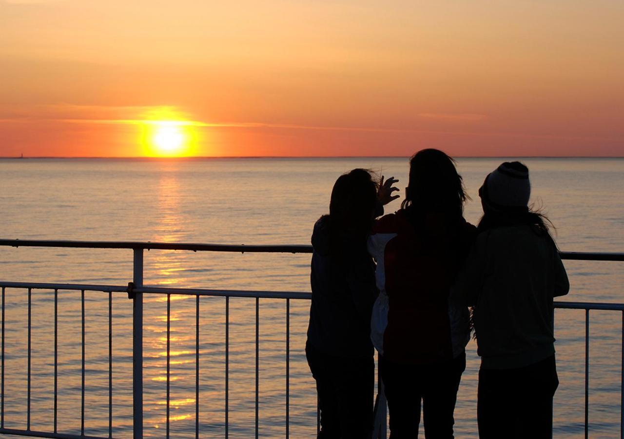 Viking Line Ferry Viking Cinderella - Cruise Helsinki-Stockholm-Helsinki Hotel ภายนอก รูปภาพ